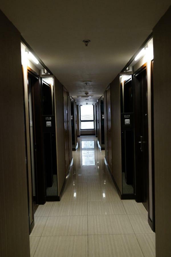 Cruise Hotel 카우룽 외부 사진